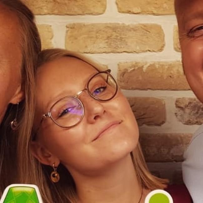 Babysitter in Lens: Louise