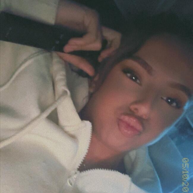 Babysitter in Vitry-sur-Seine: Maya