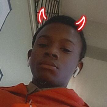 Babysitter in Portmore: Dewayne