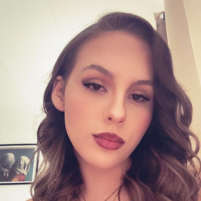 Babysitter in Silly: Emma