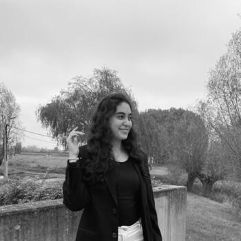 Babysitter in Anzegem: Anissa