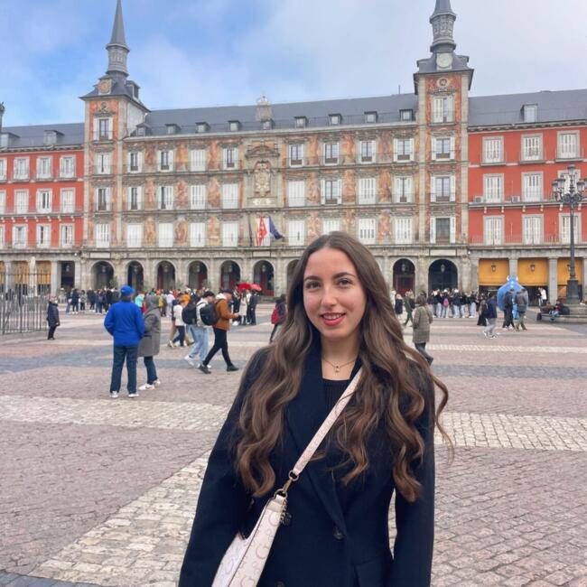 Canguro en Sabadell: Georgina