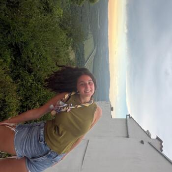 Babysitter in Nivelles: Louise