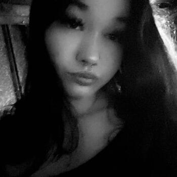 Babysitter in Dunedin: Chloe