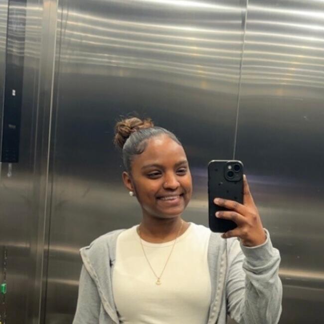 Babysitter in Quimper: Marie amelia