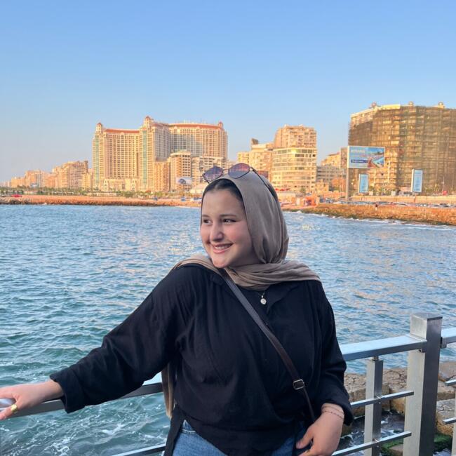 Babysitter in Cairo: Nadia