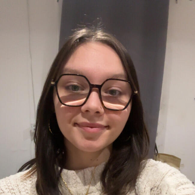 Babysitter in Cesson: Juliana