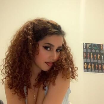 Babysitter in Paris: Fatima