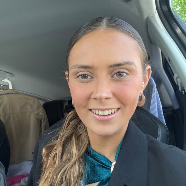 Babysitter in São Domingos de Rana: Carlota