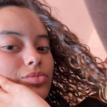 Babysitter em Estoril: Lara