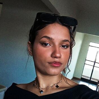 Babysitter in Patos de Minas: Ana Laura