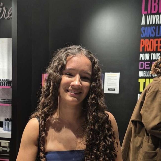 Babysitter in Bron: Emma