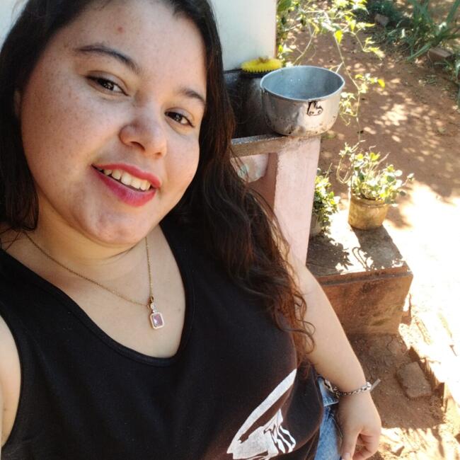 Babysitter in Capiatá: Romi