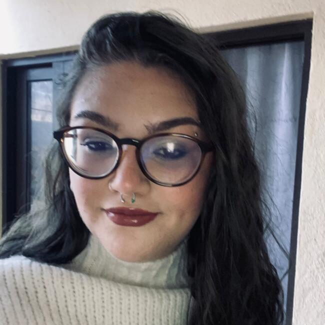 Babysitter in Setúbal: Ariana