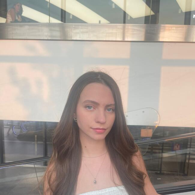 Babysitter in Girona: Iria