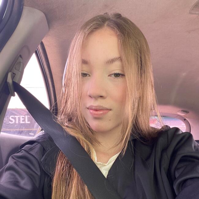 Babysitter in Brasília: Micaella victoria