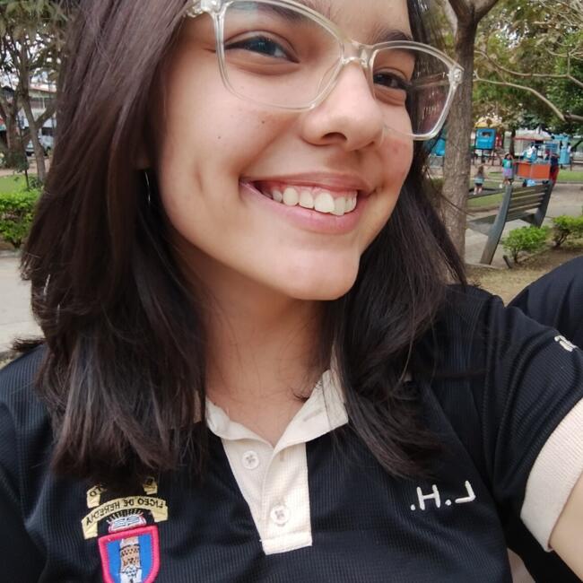 Babysitter in Santa Lucía (Provincia de Heredia): Elena