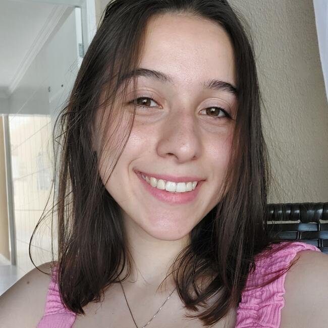 Babysitter in São José dos Campos: Ana Clara