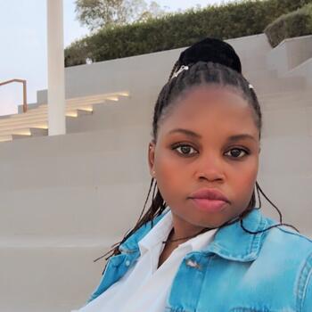 Nanny Abu Dhabi: Brenda