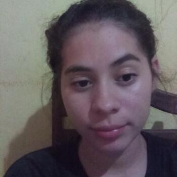 Babá em Rio Branco: Bianca