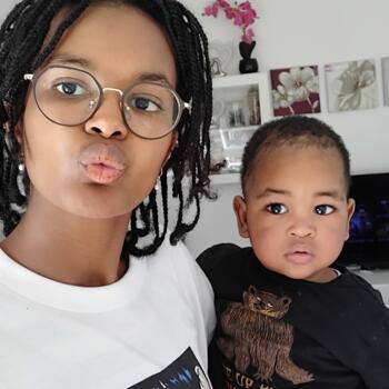 Babysitter στην περιοχή Αρμαντιέρ: Oumou hawa