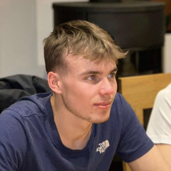 Babysitter in Les Écorces: Axel