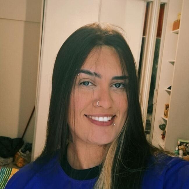 Babysitter in São Vicente: Laura