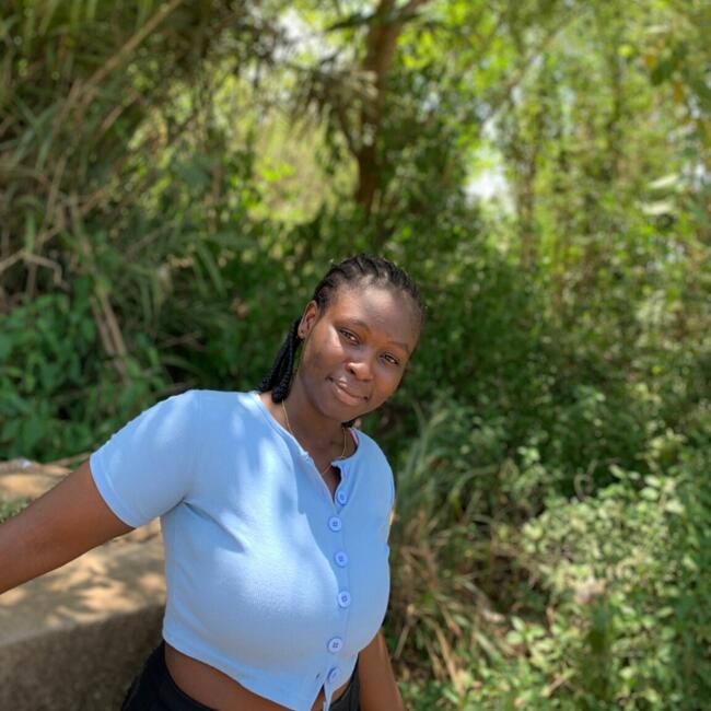 جليسة أطفال في Jazīrat Abū Z̧aby: Margaret