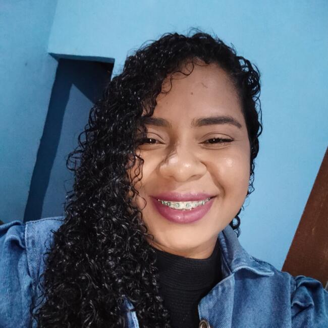 Babysitter in Jatai: Erica