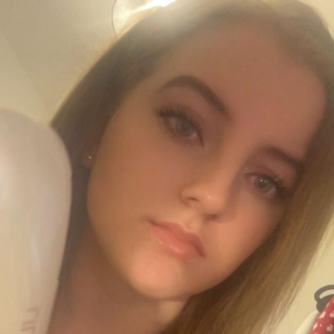 Babysitter in Thornton-Cleveleys: Summer