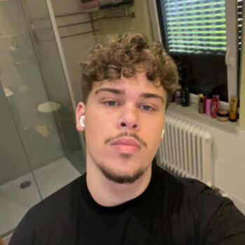 Babysitter in Rastede: Devin