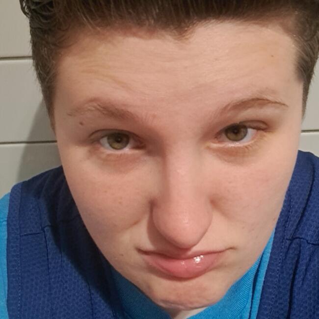 Babysitter in Hot Springs: Iris