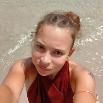 Babysitter in Louvigné-de-Bais: Pauline