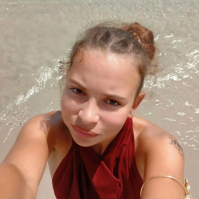 Babysitter in Louvigné-de-Bais: Pauline