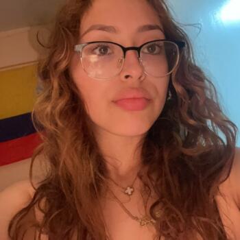 Babysitter Hicksville (New York): Keylin