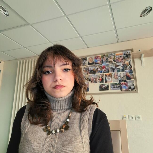 Babysitter in Agen: Manon