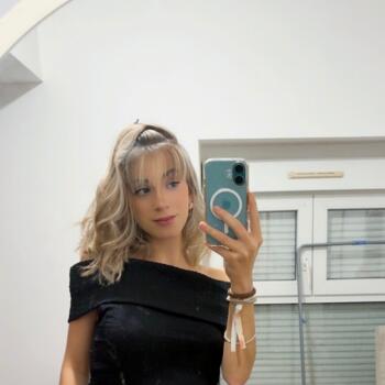 Babysitter in Moeskroen: Elena