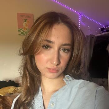 Babysitter in Roanne: Maeva