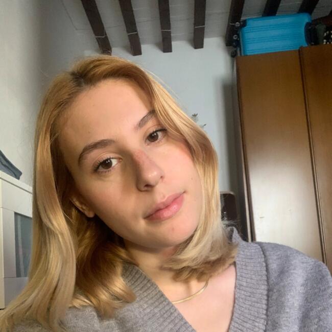 Babysitter in Perugia: Carla