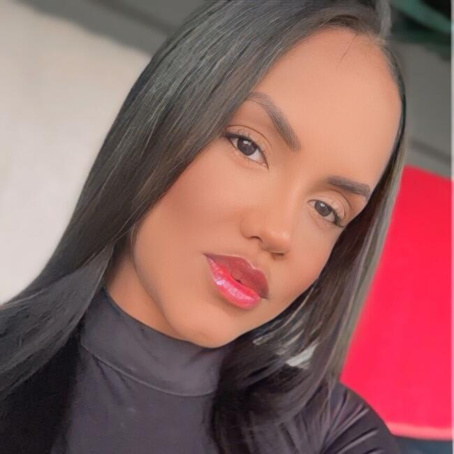 Babysitter in Brasília: Daniella