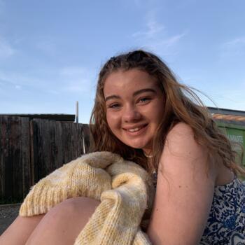 Babysitter in Christchurch: Harriette