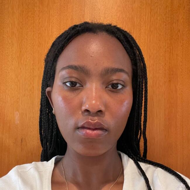 Babysitter in Ixelles-Elsene: Nicole