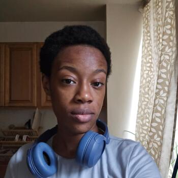 Babysitting job in The Bronx: babysitting job Anicaha