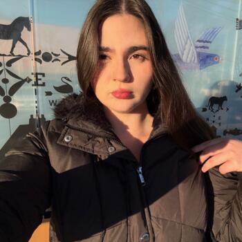 Babysitter in New York: Brianna