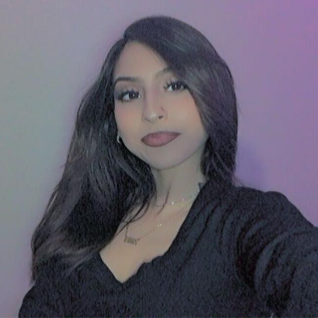 Babysitter in Phoenix: Larissa