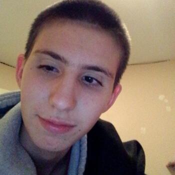 Babysitter in Limeray: Lyana