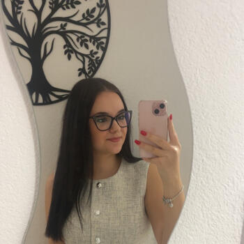 Babysitter in Szeged: Lili