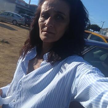 Babysitter em Lagos: Cristina