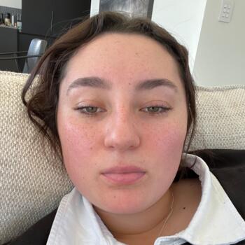 Babysitter in Queenstown: Alissa