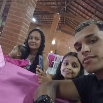 Babysitting job in Governador Valadares: Iucas